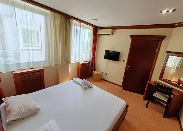 Centar Za Do 4 Osobe アパート ノヴィ・サド